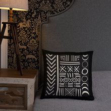 Load image into Gallery viewer, Mudcloth Print Pillow