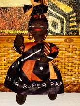 Cargar imagen en el visor de la galería, Imán de mujeres senegalesas
